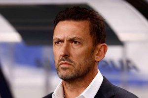 بوبوفيتش يتأكد من أن أستراليا لا تستهين بإندونيسيا كلويفيرت مع وجود كأس العالم على المحك.