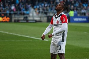 أضافت بلجيكا كلًا من ميشي باتشواي وأمين الدخيل إلى تشكيلة الفريق لملحق دوري الأمم.