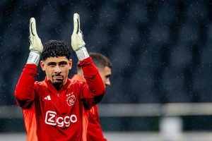 ماتيوس لاعب أياكس يتحدث عن فترة عاطفية صعبة: "تم تشخيص والدي بالسرطان"