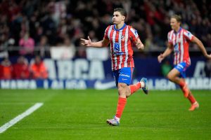 أجبر أتلتيكو مدريد على بذل جهد كبير لتحقيق الفوز على بلد الوليد بعدما سجل ألفاريز هدفين.