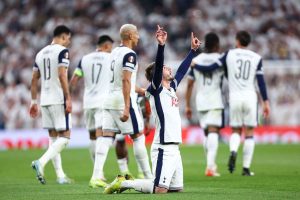 توتنهام يقترب من نهائي الدوري الأوروبي بعد فوز مثير على بودو/غليمت