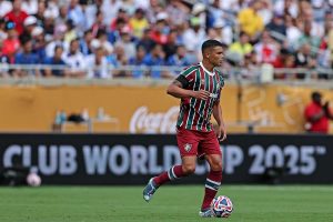تشيلسي تستعد للقاء مع ثياجو سيلفا من فلومينينسي في نصف نهائي كأس العالم للأندية.