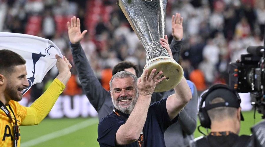 "أسطورتنا": مجتمع كرة القدم الأسترالي يحيي إنجازات بوستيكوغلو الأوروبية البطولية