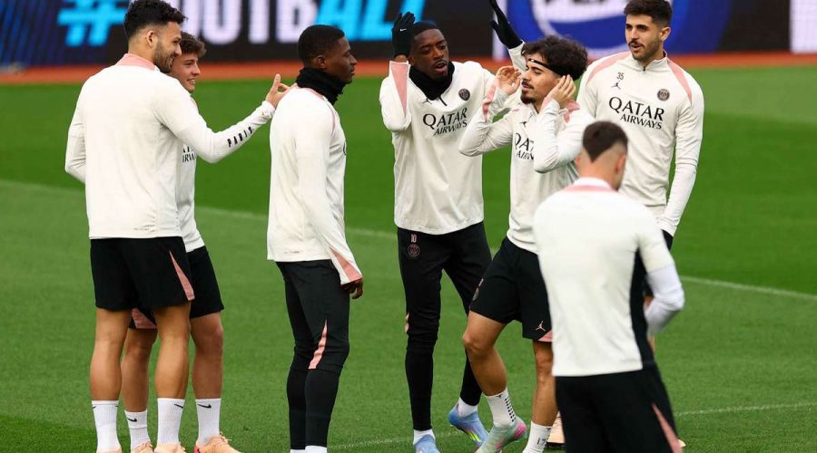 لويس إنريكي حذر باريس سان جيرمان من الاستهانة بقوة أستون فيلا في مباراة الذهاب.