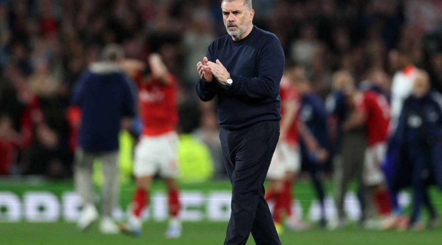 بوستيكوغلو يشعر بالإحباط لأن توتنهام "سيطر بشكل كامل" على نوتنغهام فورست ولكنّه خسر في النهاية.