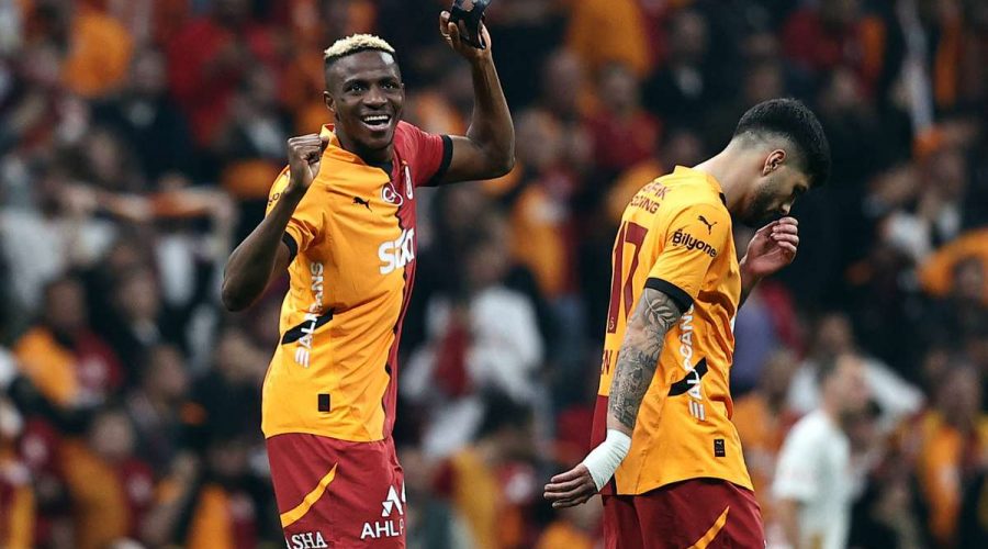 الدوري التركي الممتاز الأسبوعي: بطل الهاتريك أوزيمين يتألق مع غلطة سراي بينما يتعثر فنربخشة