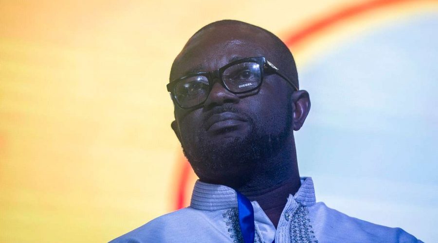 بتاريخ 10 مارس 2023، تم تعيين كورت أوكراكو، رئيس اتحاد غانا لكرة القدم (GFA)، نائبًا ثانيًا للرئيس في الاتحاد الأفريقي لكرة القدم (CAF). جاء هذا التعيين خلال الجمعية العامة العادية للاتحاد الأفريقي لكرة القدم التي عُقدت في العاصمة المصرية القاهرة. يُعتبر أوكراكو أحد الشخصيات البارزة في كرة القدم الأفريقية، وقد تولى منصب رئيس اتحاد غانا لكرة القدم منذ عام 2019. يُتوقع أن يُسهم تعيينه في تعزيز التعاون بين الاتحادات الأفريقية ودعم تطوير كرة القدم في القارة.