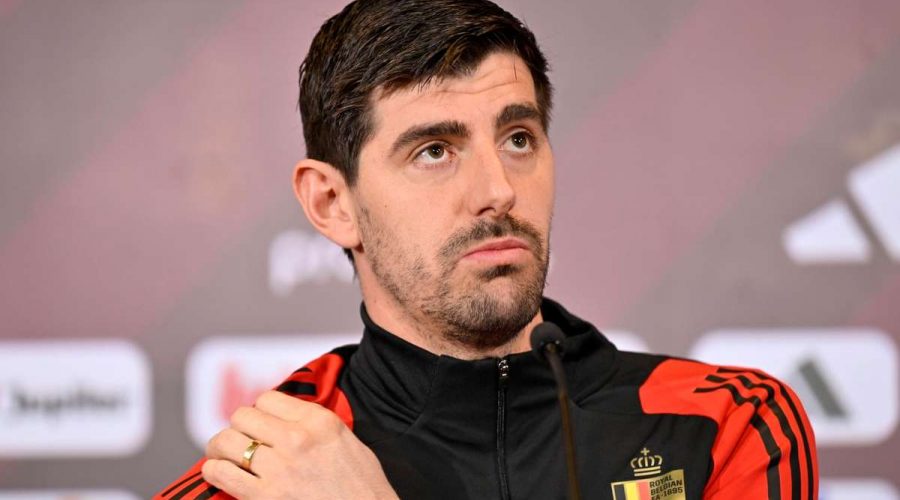 يثبت كورتويس يأمل أن تكون الجدل حول عزلته الذاتية مع بلجيكا قد انتهى.