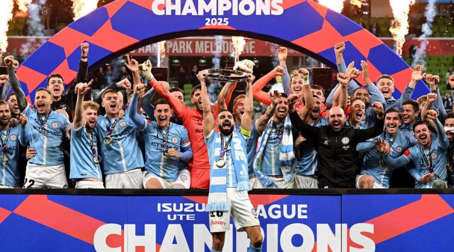 تغلّب نادي ملبورن سيتي بفارق ضيق على منافسه من نفس المدينة ليحقق لقب الدوري الأسترالي (A-League).