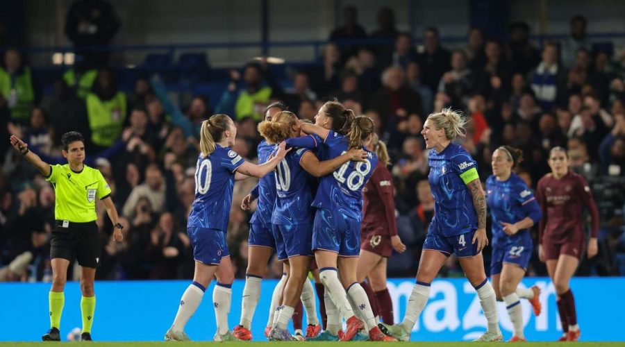 تكافح تشيلسي للعودة وتتغلب على مانشستر سيتي لتصل إلى نصف نهائي دوري أبطال أوروبا للسيدات.