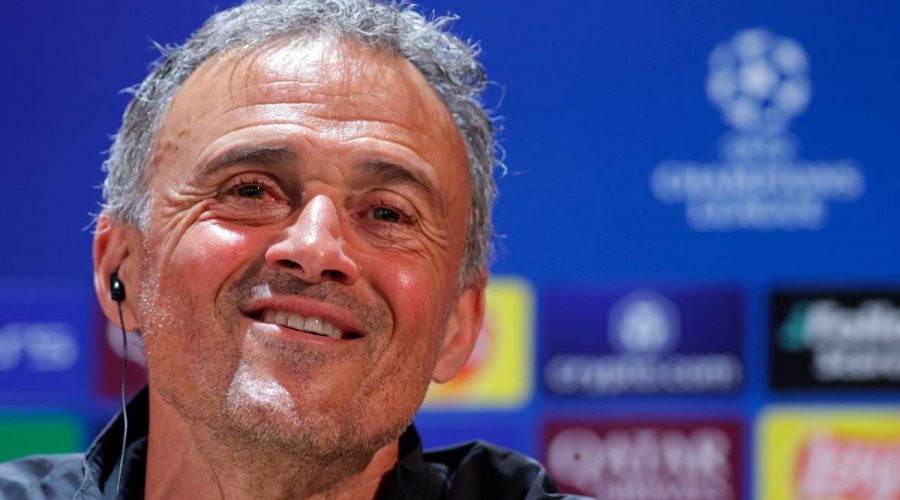 لويس إنريكي سعيد بفوز باريس سان جيرمان في دوري أبطال أوروبا، لكنه يؤكد أن المواجهة لم تنتهِ بعد.