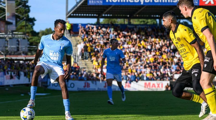 دوري ألكسنسكان الأسبوعي: المتصدرون يالبي يتعادلون مع مالمو ذو العشرة لاعبين مع عودة الدوري