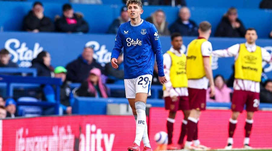 77 مباراة دون تسجيل أي أهداف: لاعب وسط إيفرتون الدنماركي يتصدر قائمة أطول سلسلة خالية من الأهداف