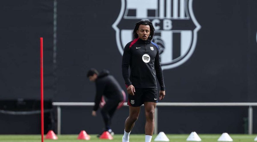 أعرب جول كونديه عن إحباطه، قائلًا إن إعادة جدولة مباراة برشلونة تُظهر "قلة الاحترام".