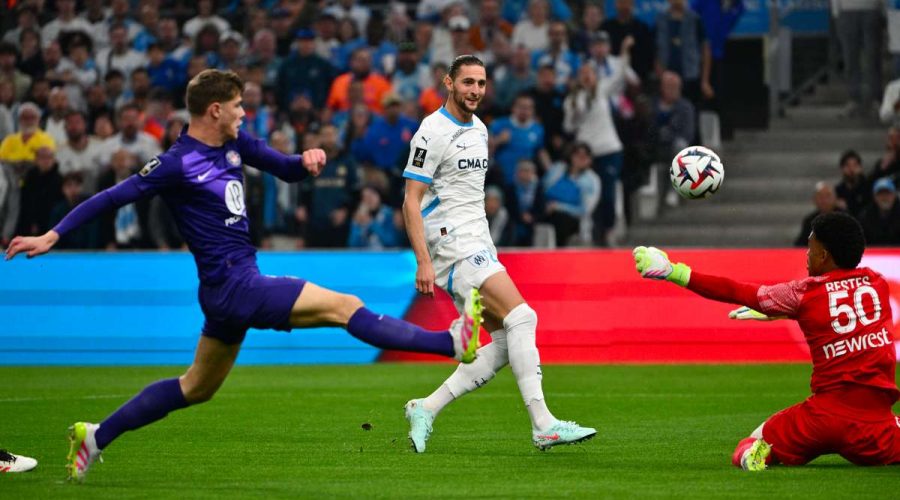 أنهت مارسيليا سلسلة الهزائم المروعة بفوز مثير في الدوري الفرنسي على تولوز.